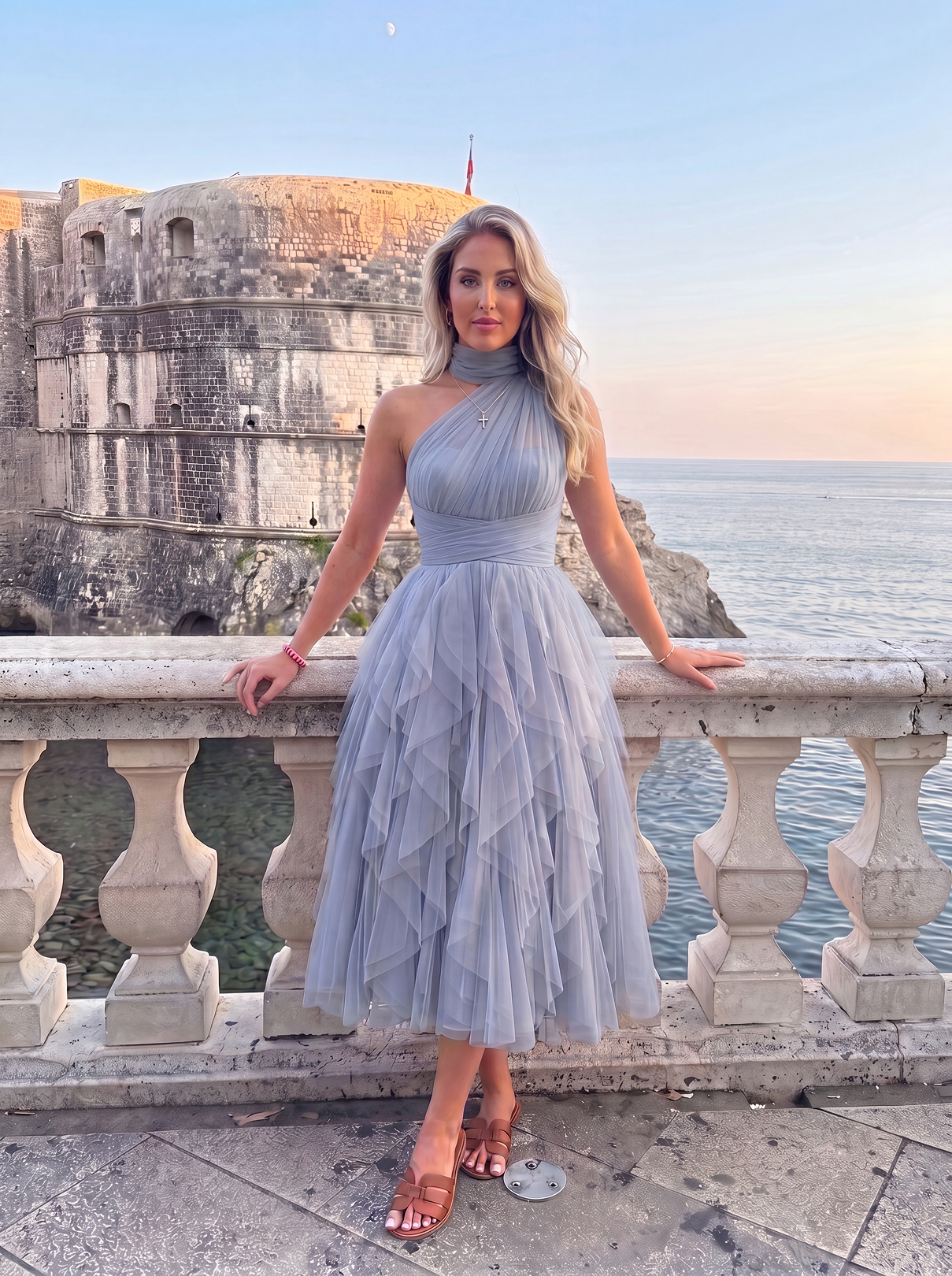 ABITO MIDI IN TULLE CON BALZE A CASCATA | BLU INCHIOSTRO ALISSA