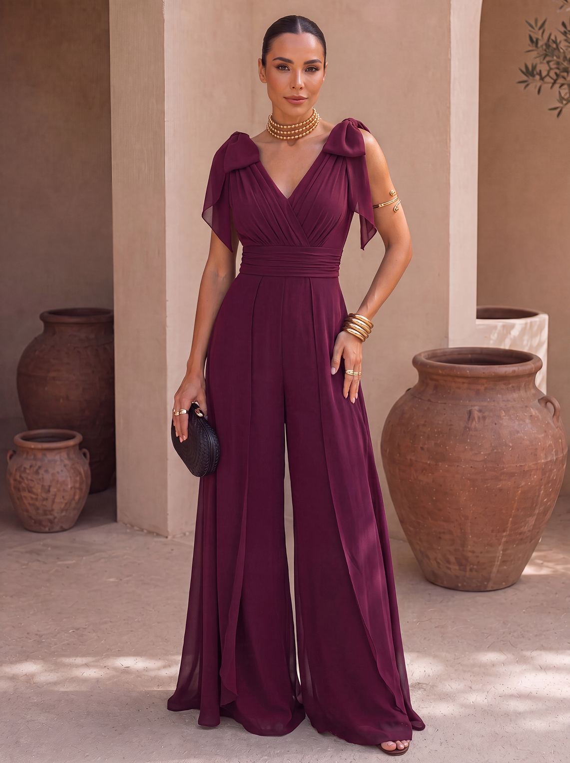 Abito tuta lunga con scollo all'americana e sciarpa in chiffon