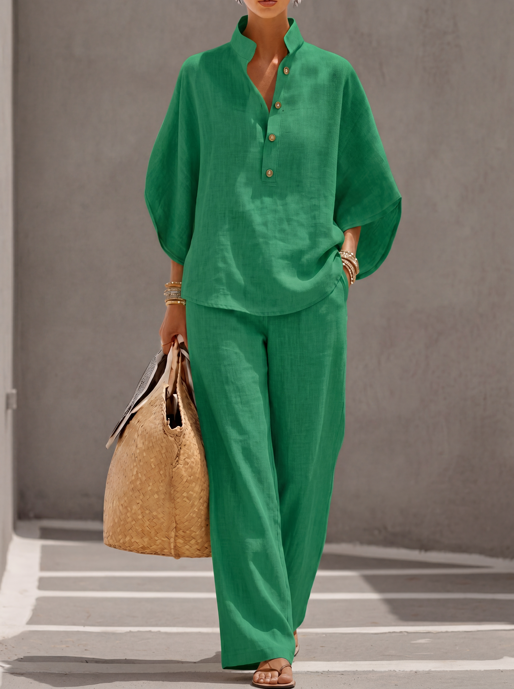 Conjunto de lino con mangas oversized y pantalones acampanados