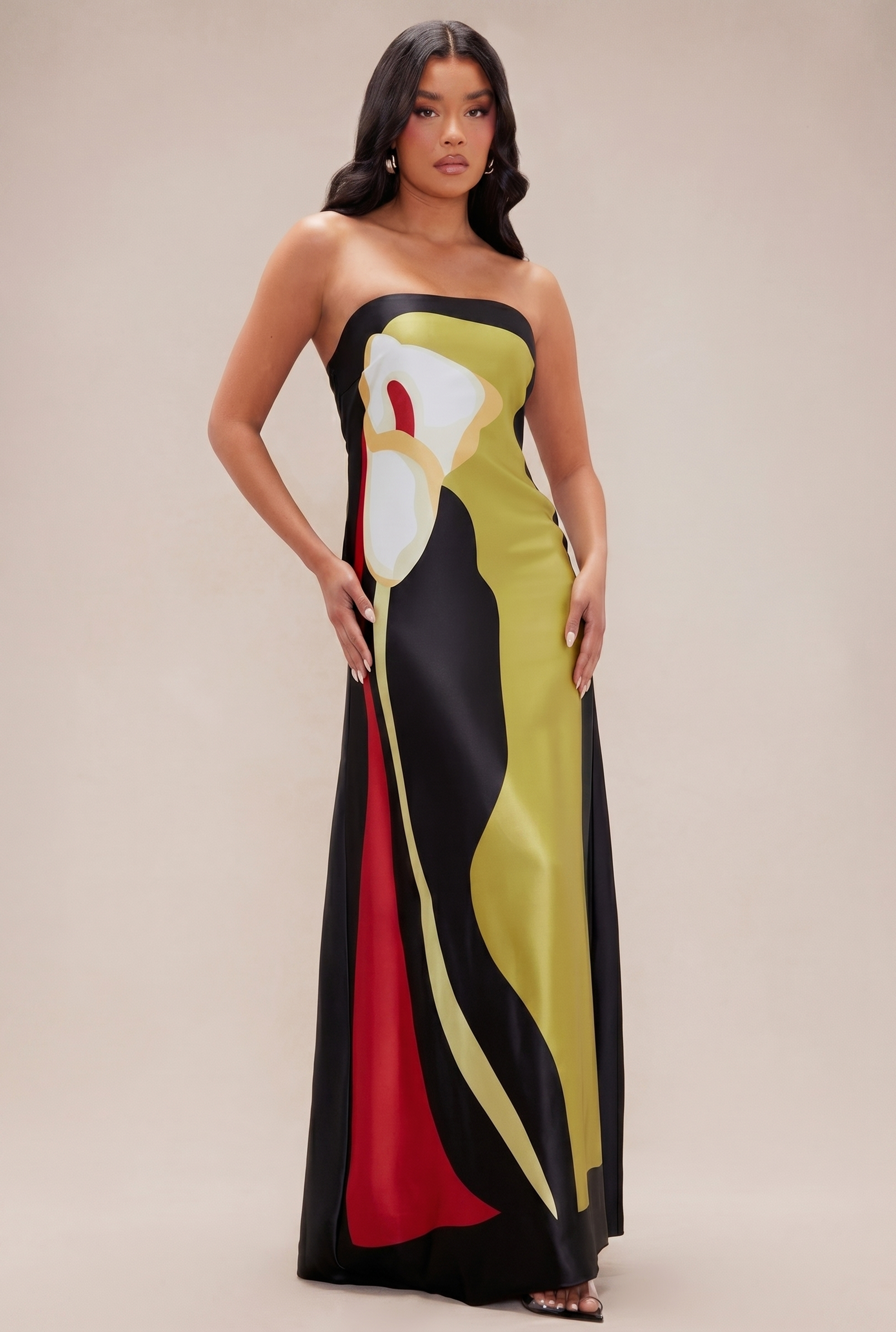 Vestido Largo Strapless con Estampado Abstracto Negro y Verde
