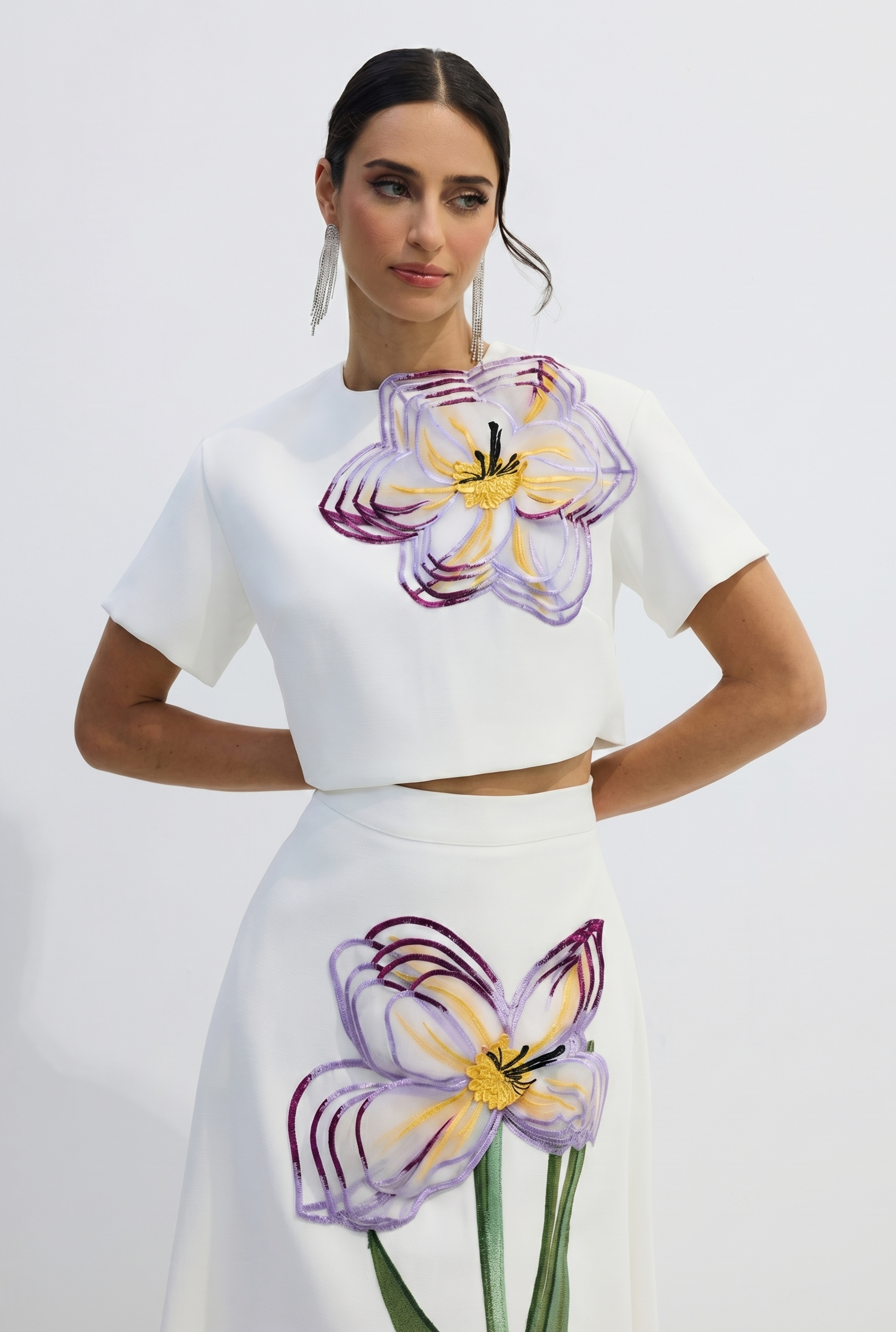 Conjunto de Dos Piezas con Estampado Floral de Lirio y Crop Top