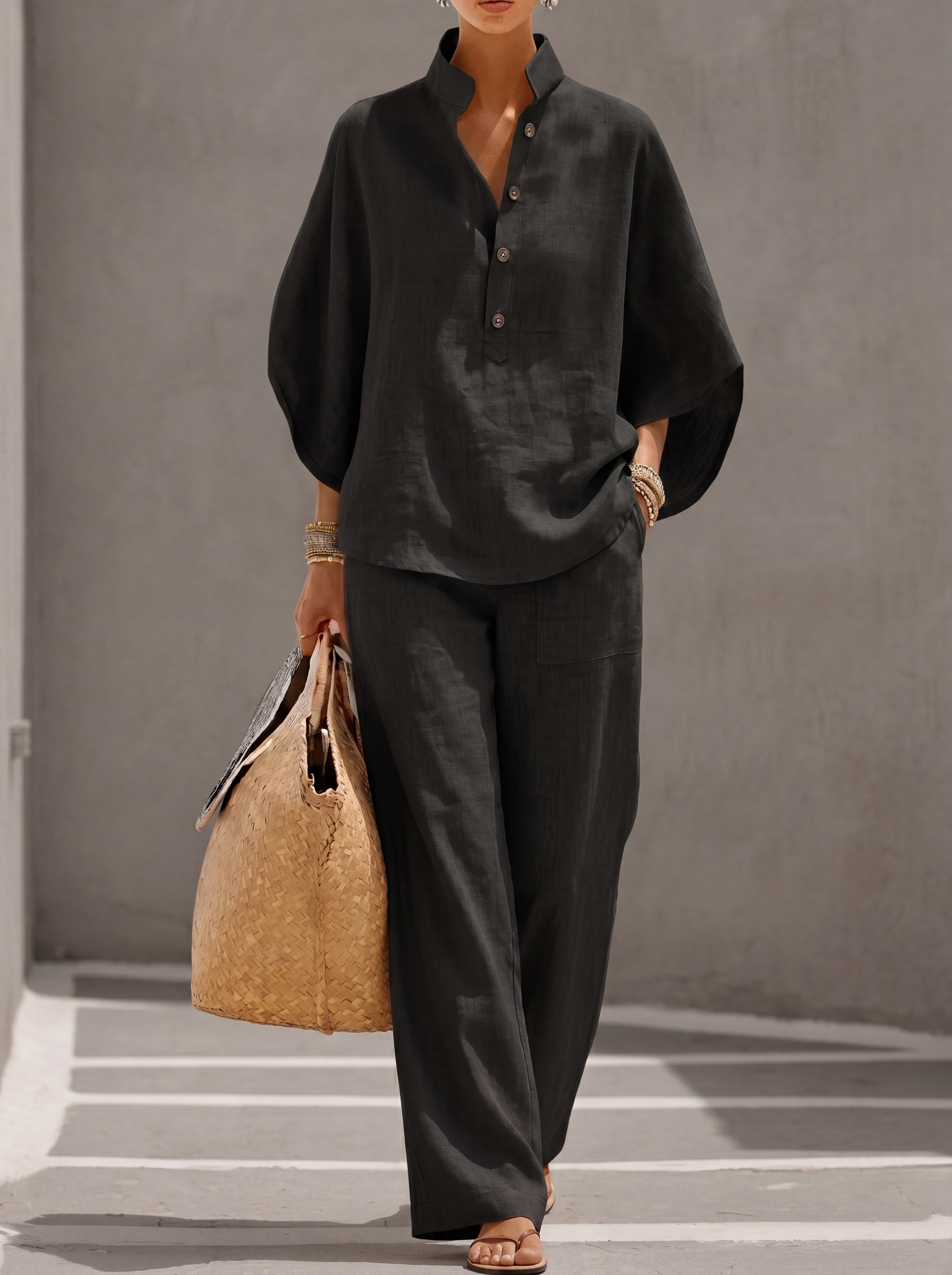 Conjunto de lino con mangas oversized y pantalones acampanados
