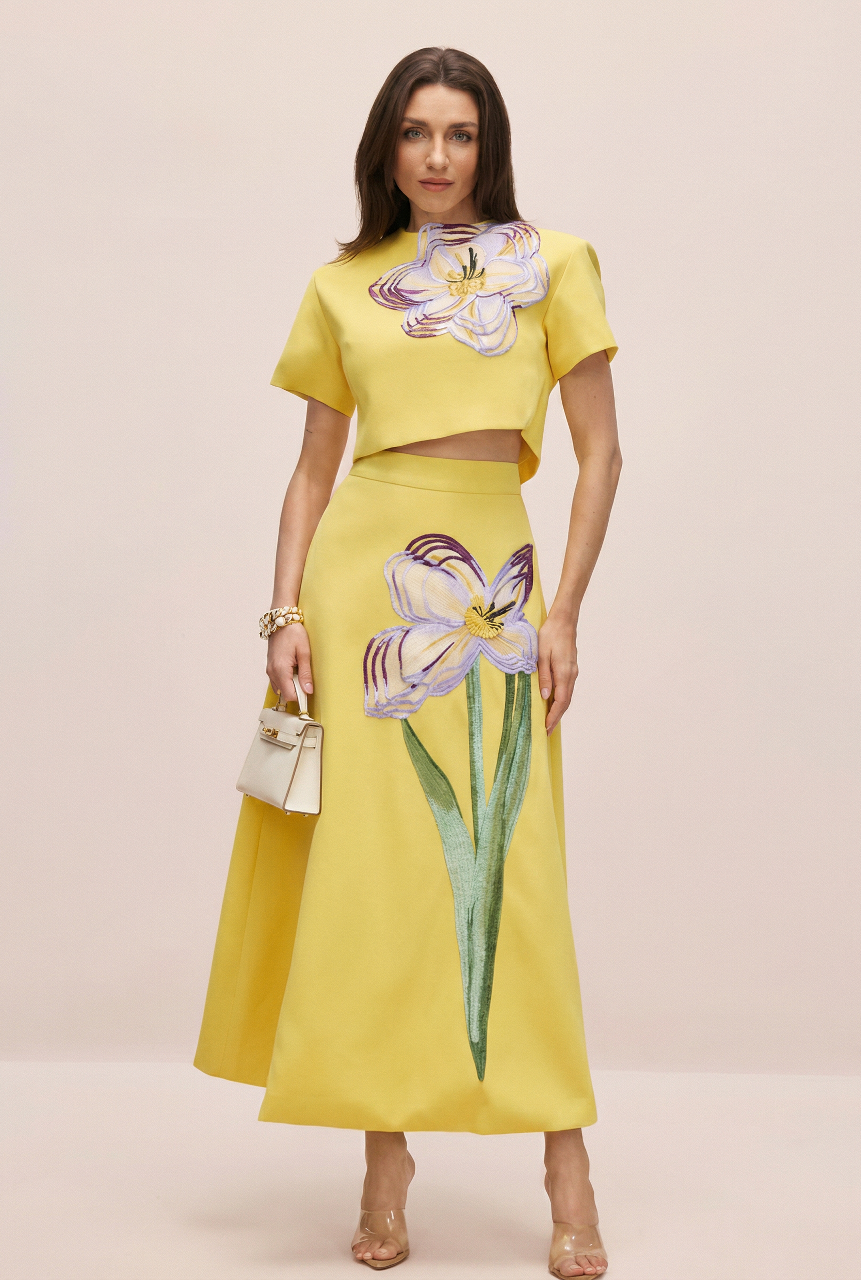 Conjunto de Dos Piezas con Estampado Floral de Lirio y Crop Top